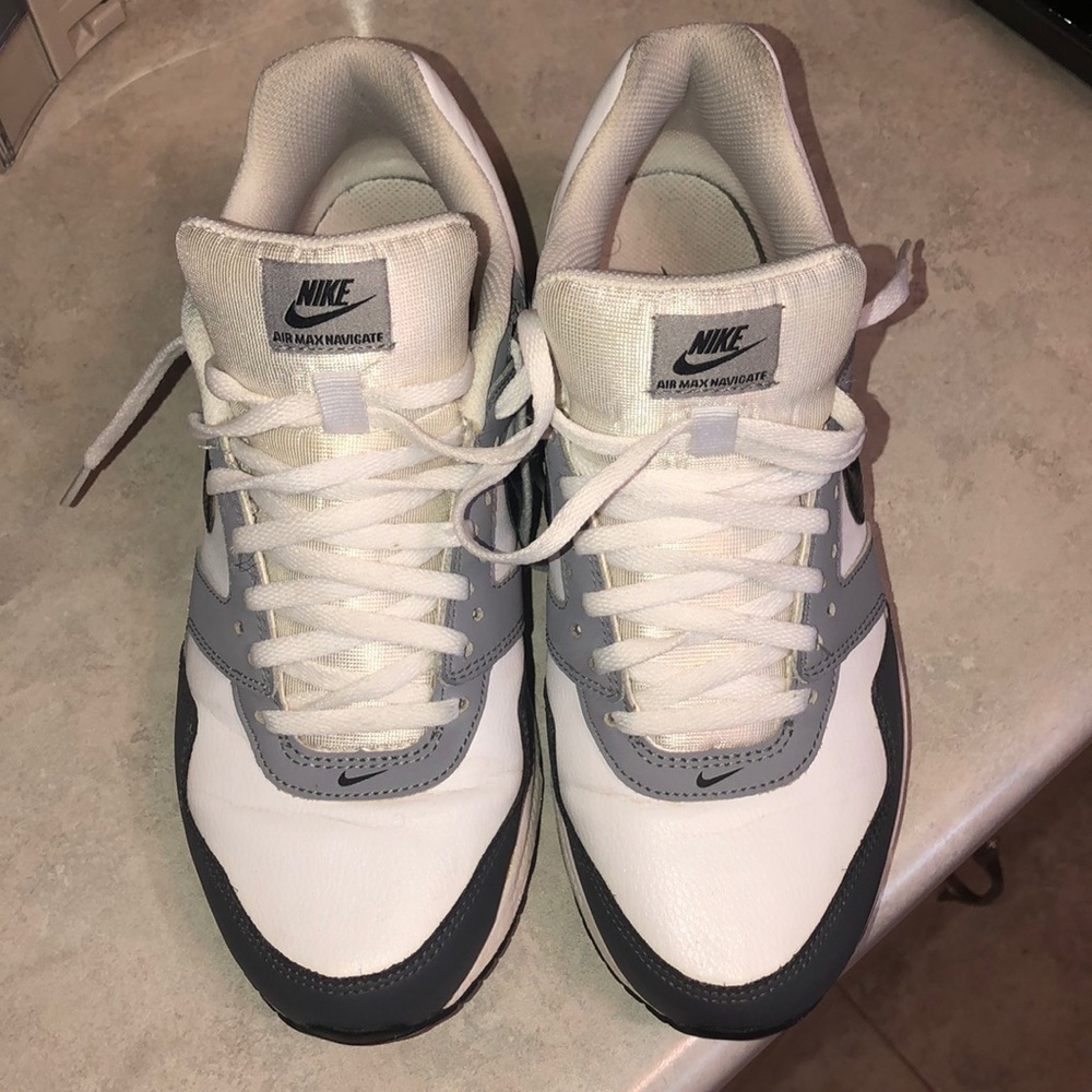 Sneakers 👟 Tennis Shoes 👟